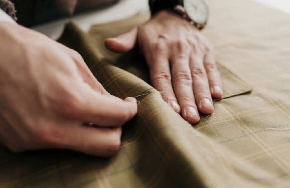 Zipper Replacement & Clothing Repairs
